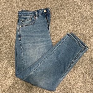 American Eagle mom jeans